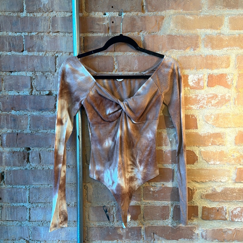 Le Lis Bodysuit